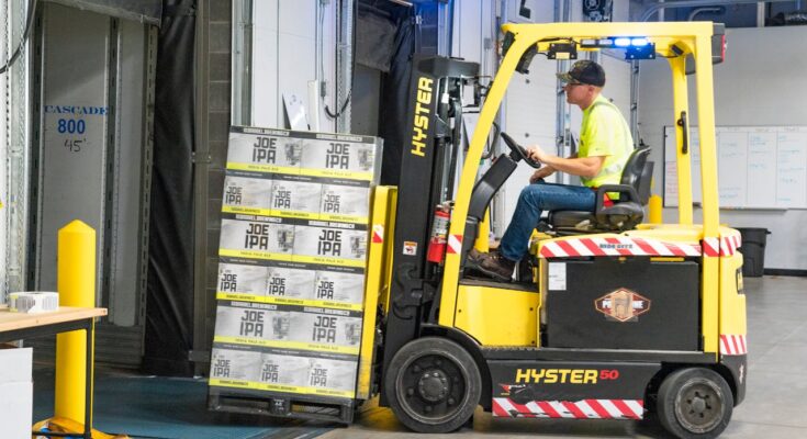 Warehouse Jobs in Italy with Residence Permit - Blue Card EU Eligibility